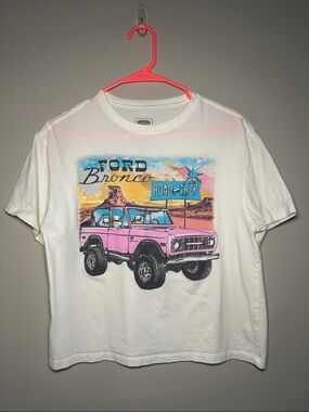 Ford Pink Bronco Road crop top Tee